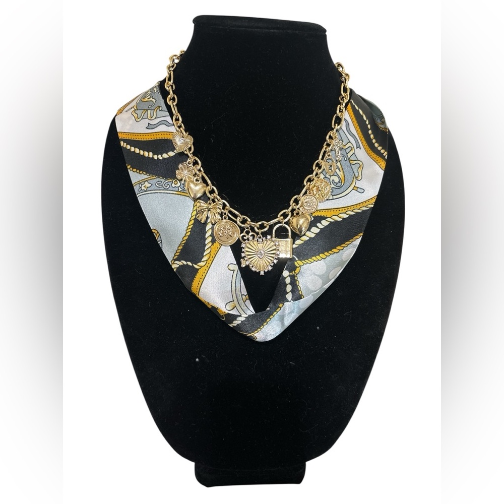 (#105) Gold Charm Necklace with Scarf